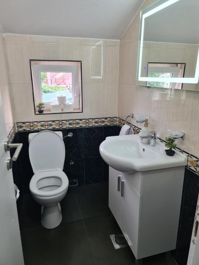 Js Apartmani Никшич Экстерьер фото