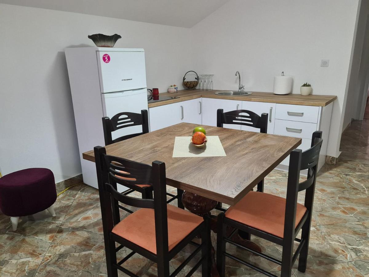 Js Apartmani Никшич Экстерьер фото