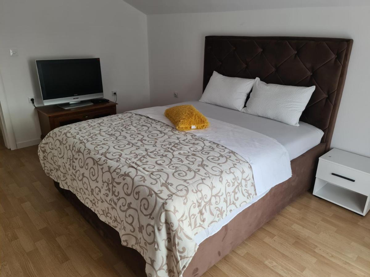Js Apartmani Никшич Экстерьер фото